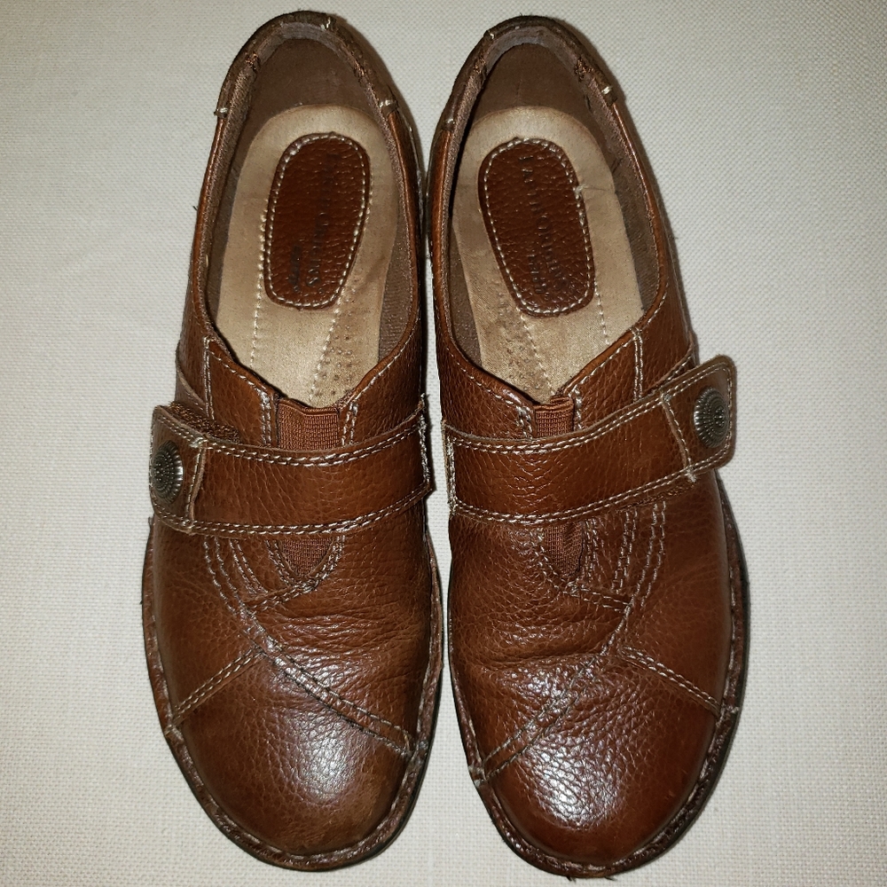 Earth Origins brown loafer